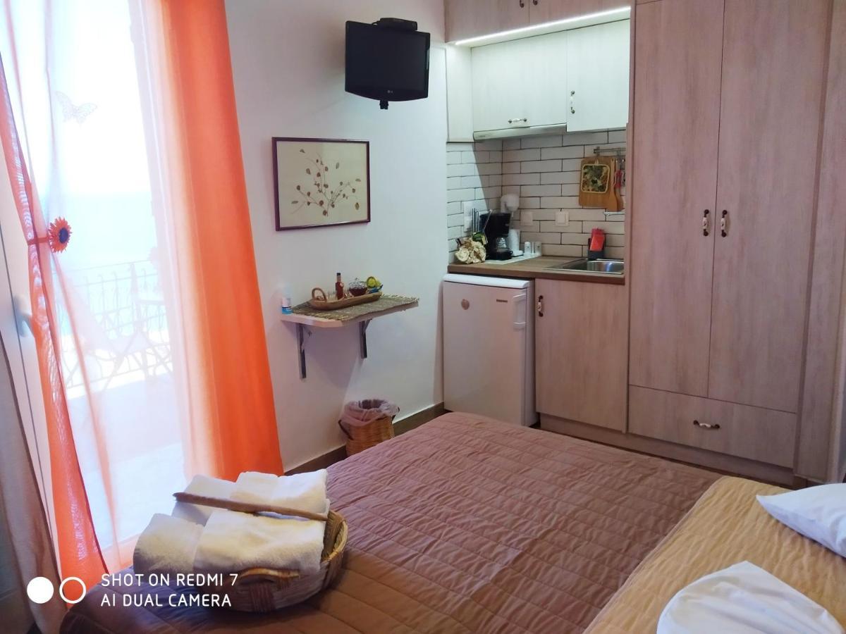 Violetta Rooms Koróni Exterior foto